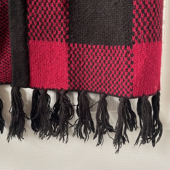 Buffalo Plaid Long Cardigan - Picture 4 of 7